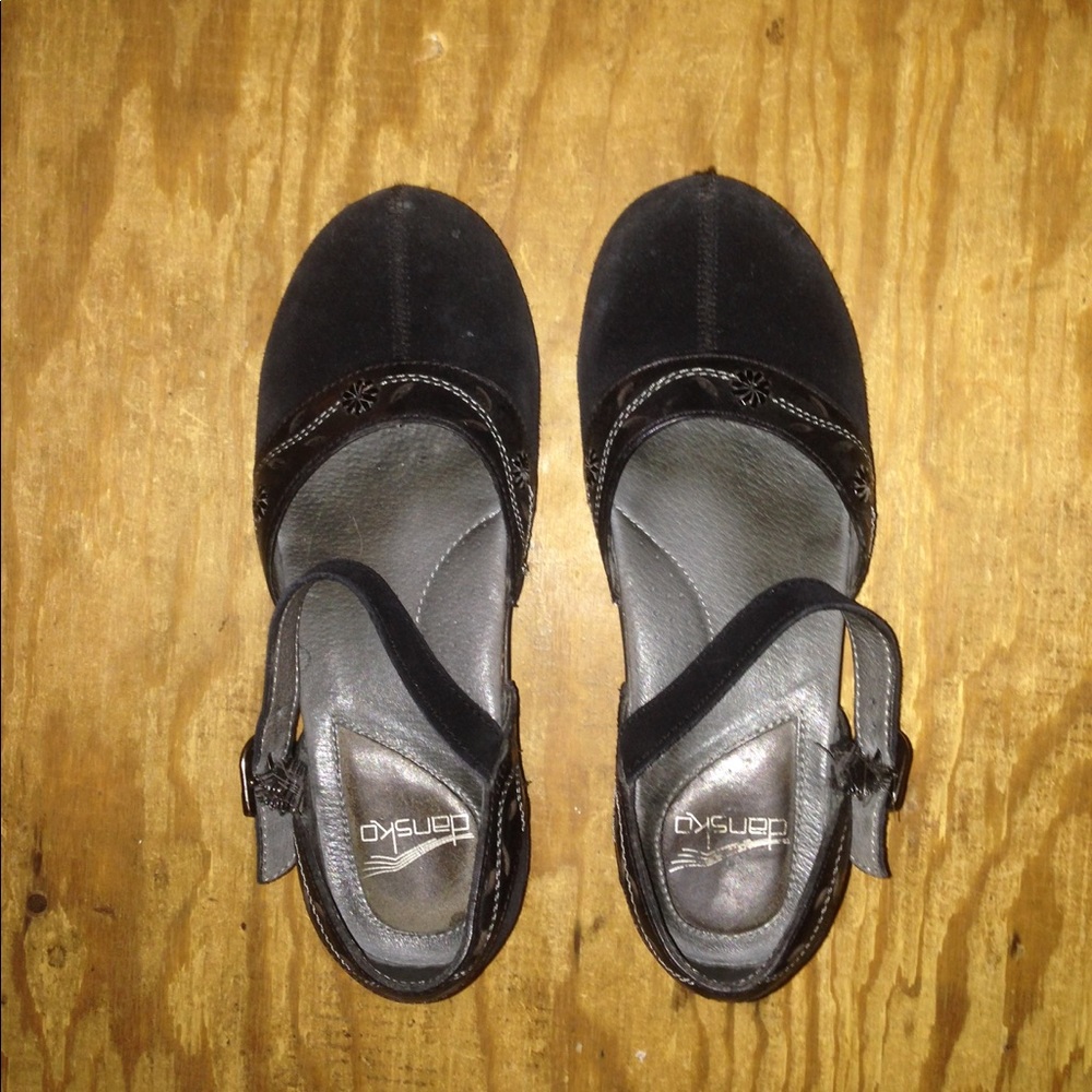 Black Dansko Nursing Clogs